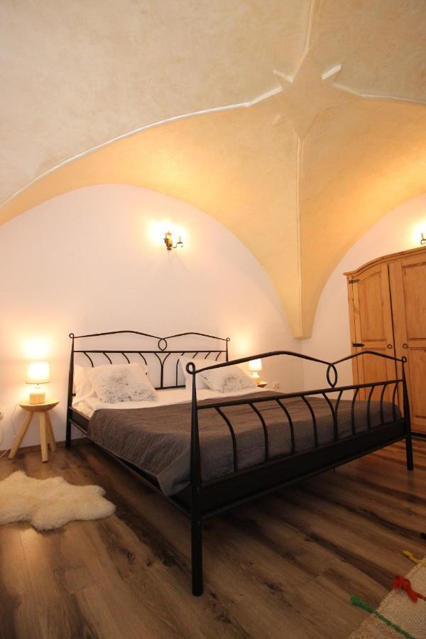 Gothic Apartment Brasov Exterior photo